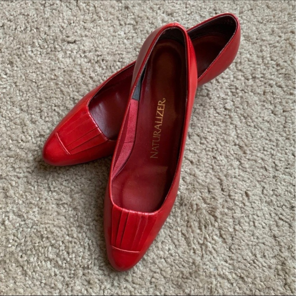 Vintage Naturalized Kitten Heels